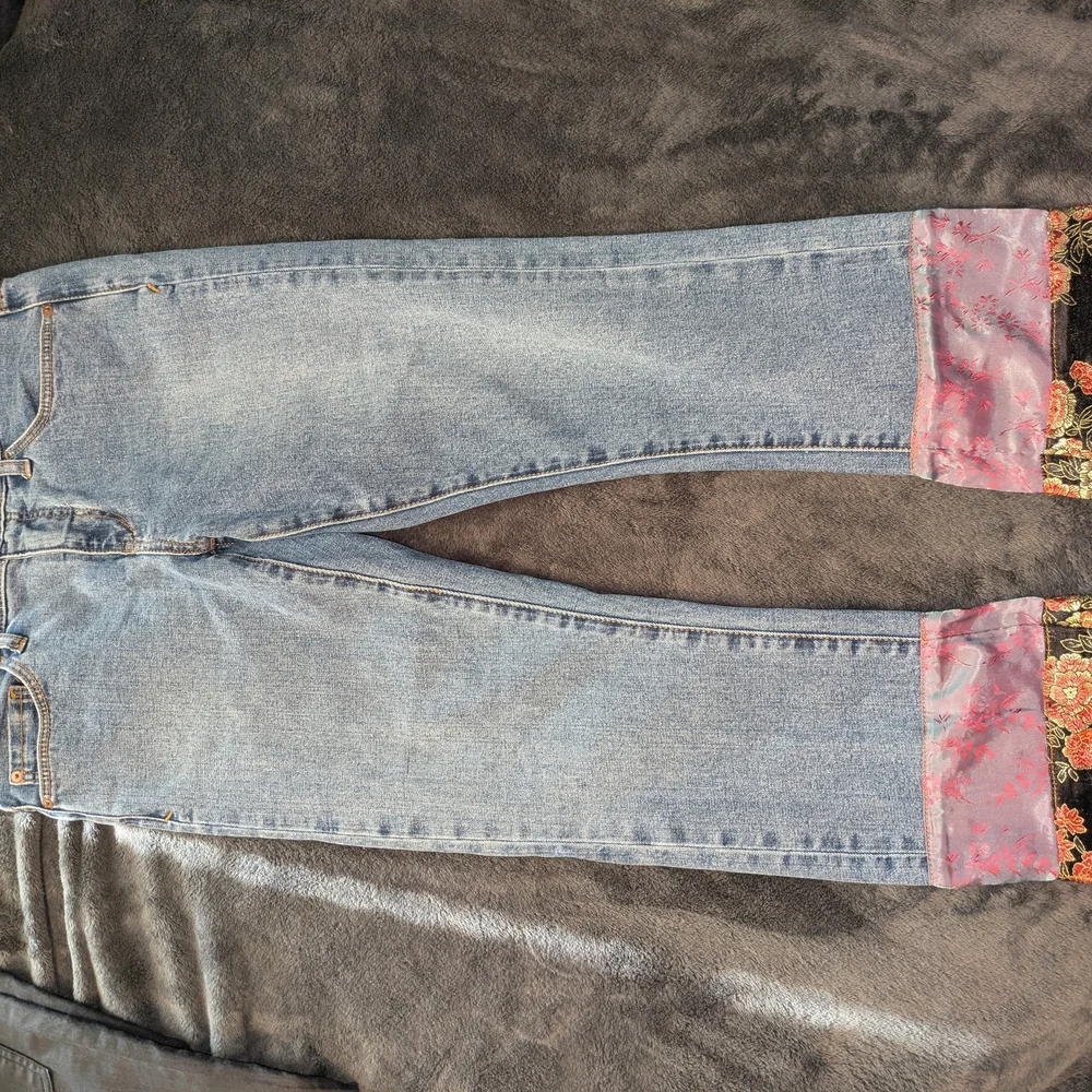 Pilcro and the Letterpress Light Blue Ankle Jeans with Decorative Floral Cuffs - Picture 5 of 5